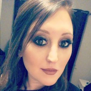 Meet your Posher, Lindsey